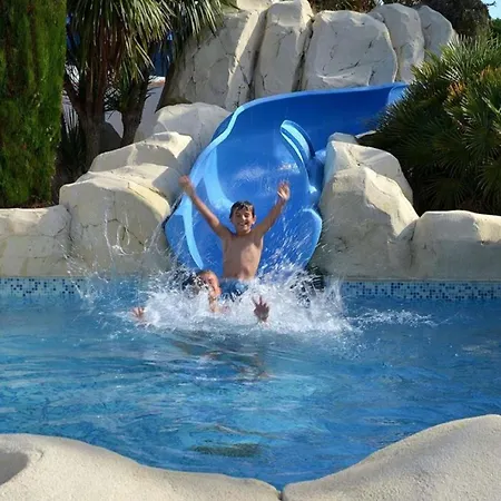 Mobil Avec Terrasse A Saint-jean-de-monts - Api-1-52-1176 Kamp alanı *