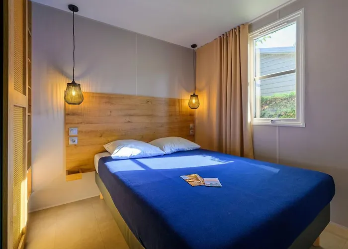 Mobil Avec Terrasse A Saint-jean-de-monts - Api-1-52-1176 *