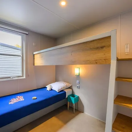 Mobil Avec Terrasse A Saint-jean-de-monts - Api-1-52-1176 Saint-Jean-de-Monts