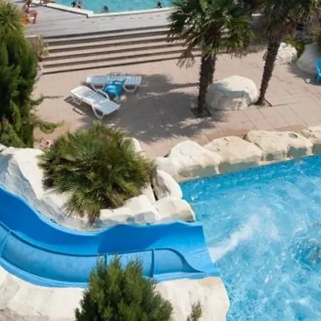 Mobil Avec Terrasse A Saint-jean-de-monts - Api-1-52-1176 Kemping *