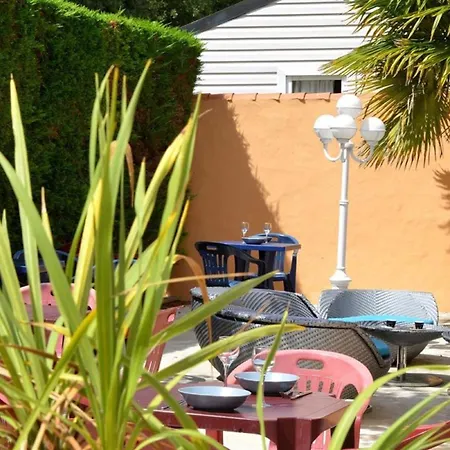 Mobil Avec Terrasse A Saint-jean-de-monts - Api-1-52-1176