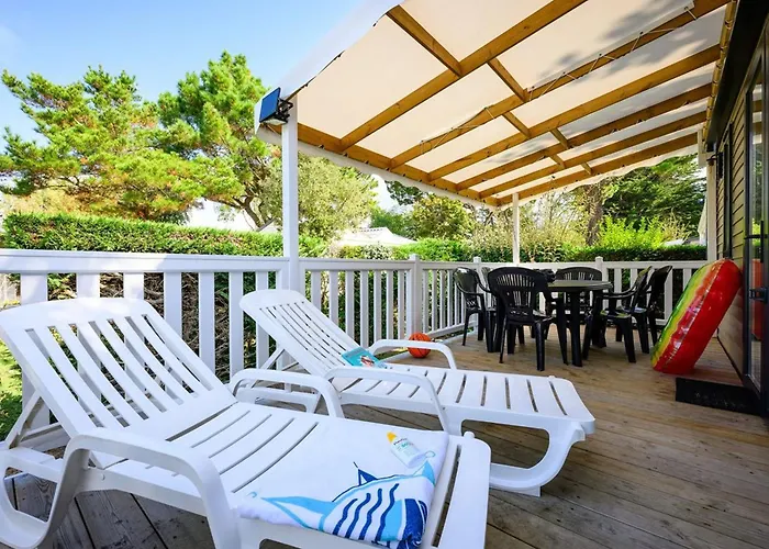 Mobil Avec Terrasse à Saint-jean-de-monts - Api-1-52-1176 * Saint-Jean-de-Monts